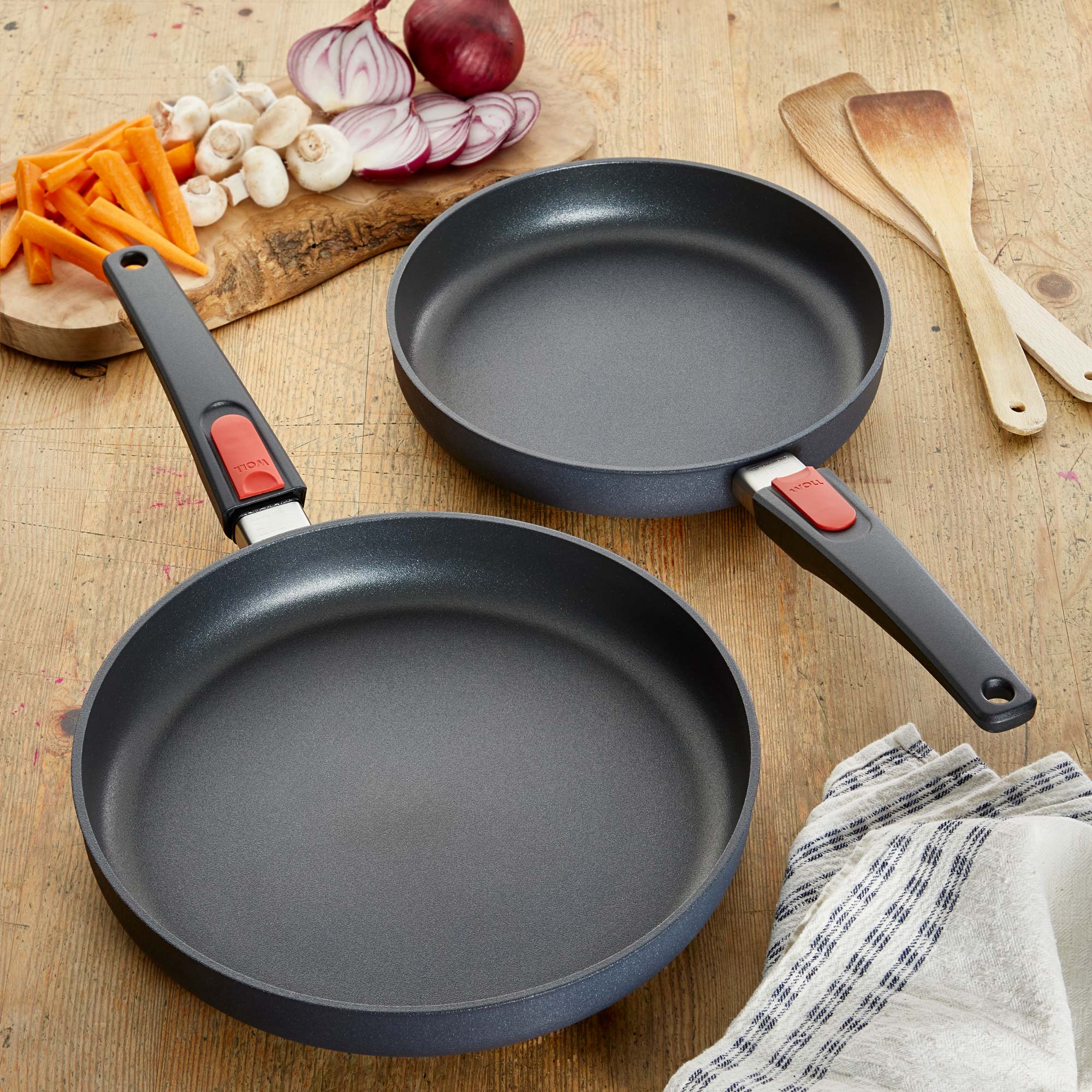 http://blakeandbull-wholesale.co.uk/cdn/shop/products/Woll-Diamond-Lite-Frying-Pan-24-_-28cm-set_PAC02DLI.jpg?v=1659015295